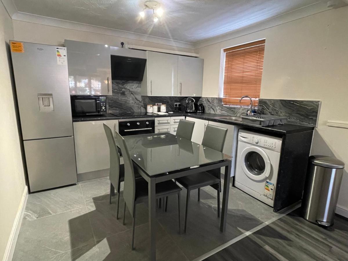 The Regency Entire 1 Bedroom Flat Accomodation Leicester Extérieur photo